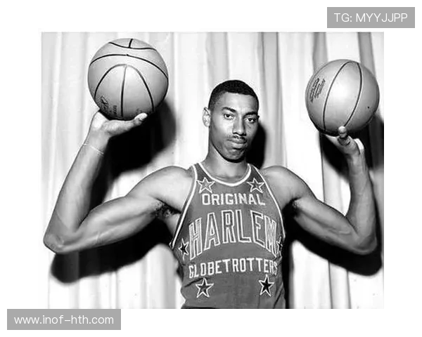 威尔特张伯伦传奇生涯解析：从篮球巨星到文化符号的蜕变与影响